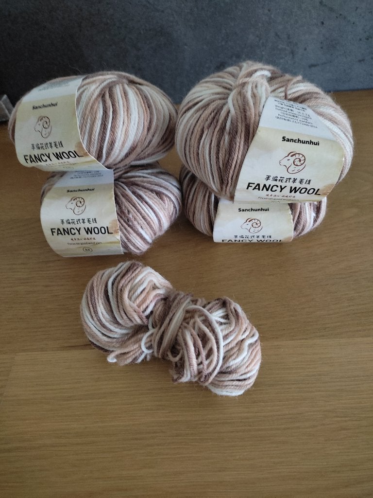 lot de 4 pelotes de laine, Envoi, Neuf