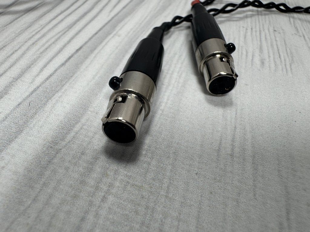 Audeze Cable 2m hoofdtelefoonkabel (mini XLR naar 6.3), TV, Hi-fi & Vidéo, Enlèvement, Neuf, Moins de 2 mètres, Autres câbles