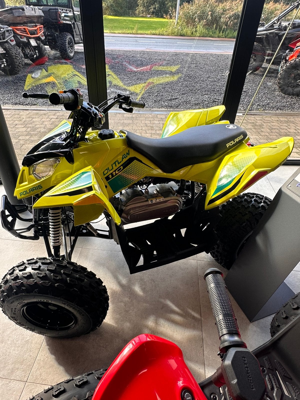 Nieuwe Polaris Outlaw 110 kinder quad, 11 kW of minder, 110 cc, 1 cilinder