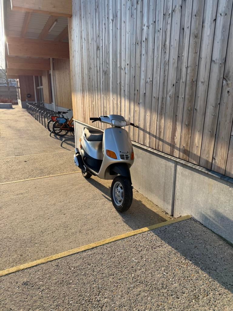 Piaggio zip type 3 B klasse, Fietsen en Brommers, Brommers | Overige merken, Ophalen, Zo goed als nieuw