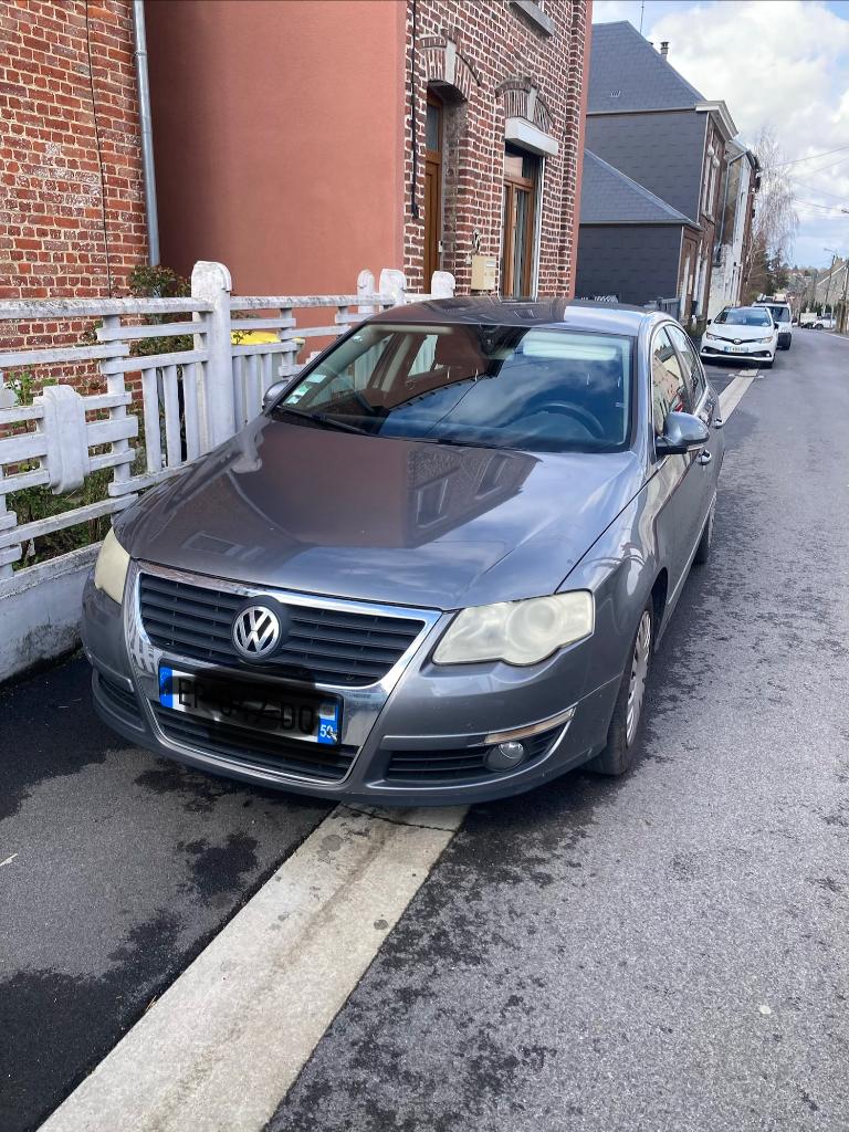 Passat 2.0 TDI/236 000km 122ch, Autos, Argent ou Gris, Achat, Boîte manuelle, Noir