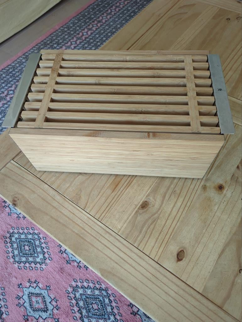 Boîte à pain, Boîte à pain, Enlèvement, Bois