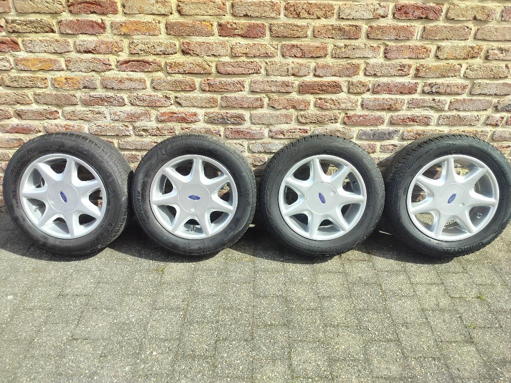 ORGINELE FORD ALU VELGEN 15 INCH SOFTLINES MET BANDEN 4X108, Ophalen, 15 inch, Band(en), Personenwagen