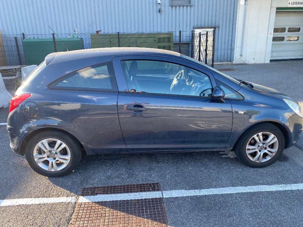 Opel corsa export, Auto's, Opel, Voorwielaandrijving, Euro 5, Zwart, Blauw