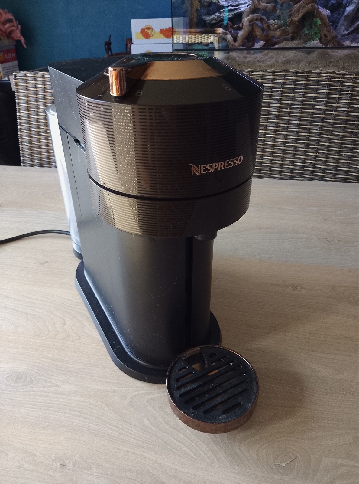 Nespresso vertuo next, Elektronische apparatuur, Gebruikt, Koffiemachine, Ophalen of Verzenden, Koffiepads en cups