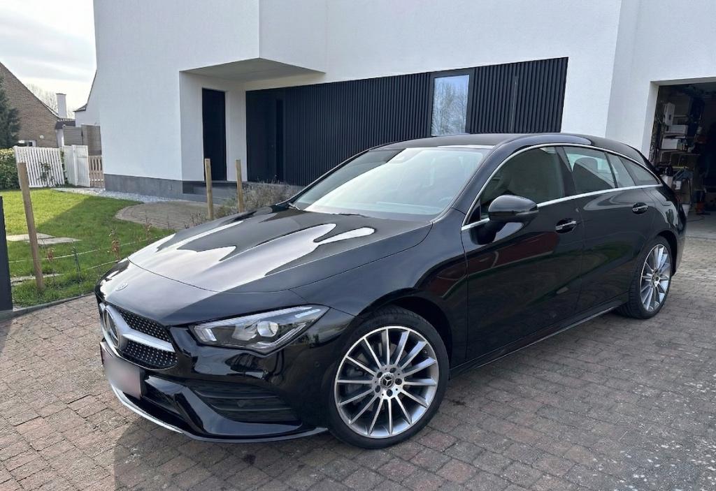Mercedes Benz CLA 250e AMG van 2022 km stand 63.000, Auto's, Mercedes-Benz, CLA, Zwart, 5 deurs, Particulier
