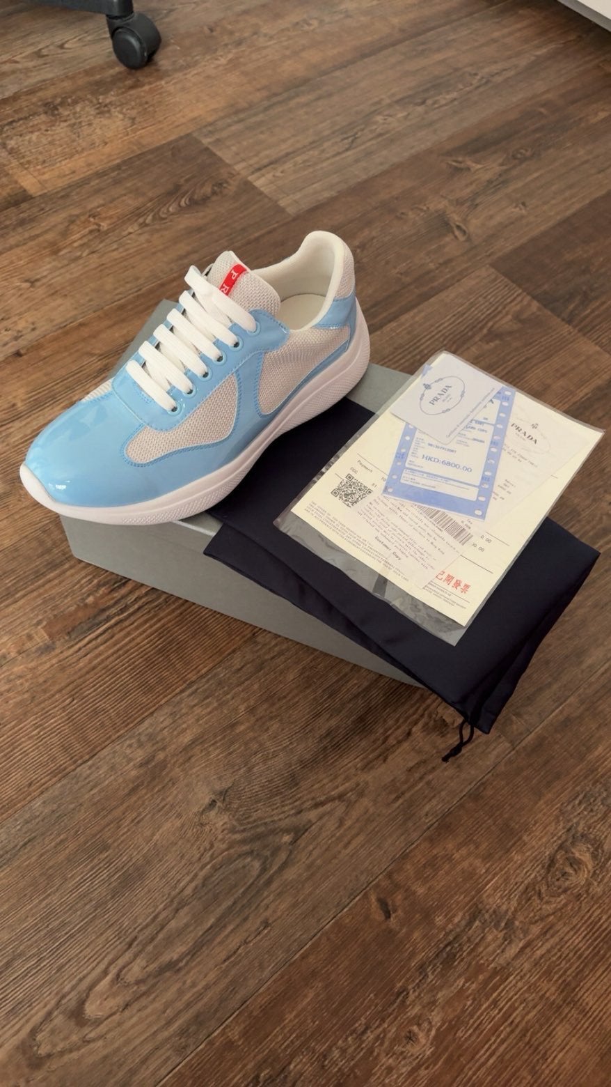 Prada cup bleu ciel taille 42, Vêtements | Hommes, Enlèvement ou Envoi, Comme neuf, Bleu, Baskets