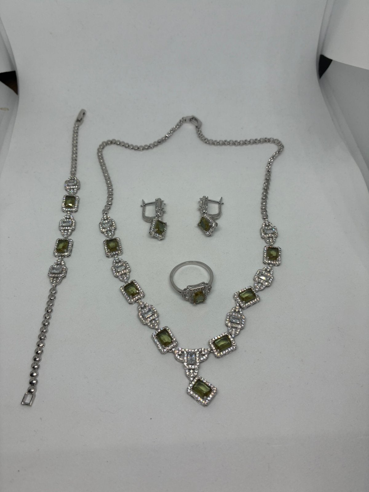 Zilver 925 Sieradenset met Zultaniet (kleurveranderend), Enlèvement ou Envoi, Avec pierre précieuse, Argent, Neuf