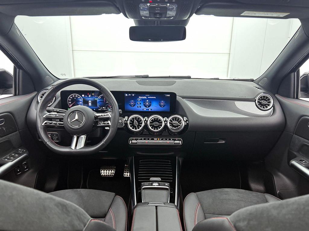 Mercedes-Benz GLA-klasse GLA 250 e AMG Line Panoramisch Dak, Autos, 1332 cm³, 1800 kg, Entreprise, 16 kWh