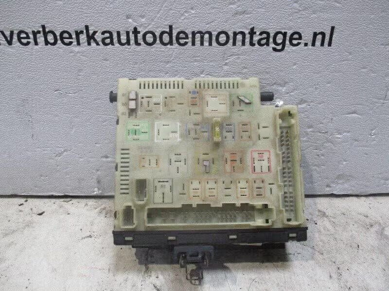ZEKERINGKAST Ford Escort 6 (ANL) (97AG14A073EC), Enlèvement ou Envoi, Henry-Ford-Straße 1 50735 Köln, DE, Ford-Werke GmbH, Kunden@ford.com