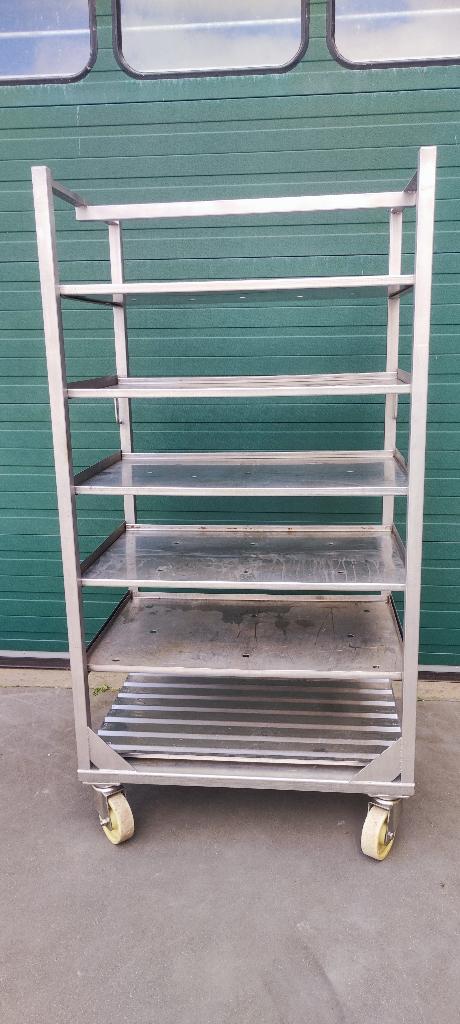 inox kar met inox met met grote wielen, Ophalen