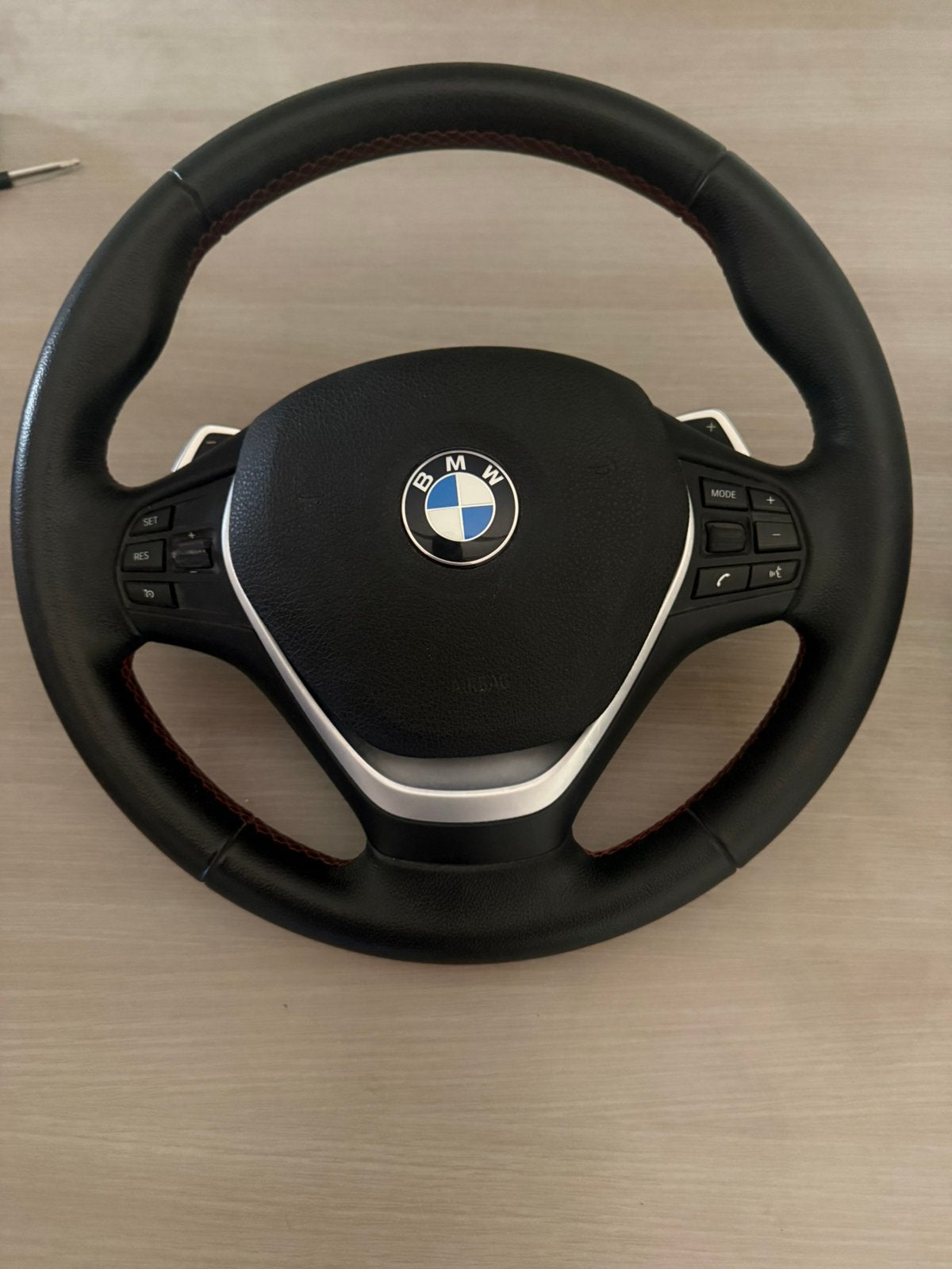 BMW  Steering Wheel F30 with Paddle Shifters & Red Stitching, Enlèvement ou Envoi, BMW