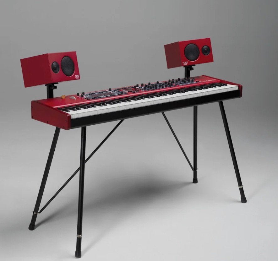Te koop: Nord Piano Monitors V2 (inclusief brackets/beugels), Muziek en Instrumenten, Ophalen, Zo goed als nieuw