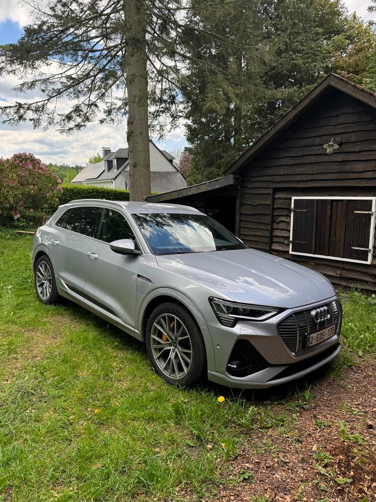 Audi e-Tron 55 Quattro S-Line int/ext B&O, Auto's, Automaat, Elektrisch, Particulier, Zilver of Grijs