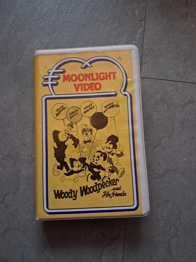 BETAMAX: woody woodpecker, Enlèvement