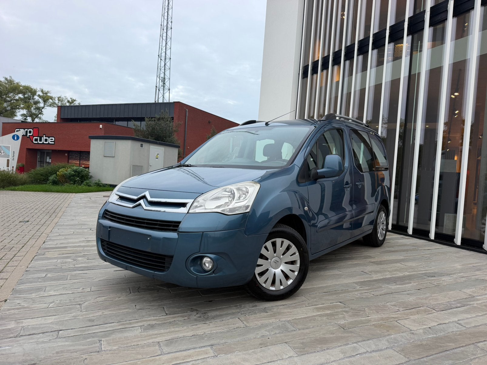 Citroen berlingo 1.6 benzine gekeurd car-pass garantie 5750€, Auto's, Voorwielaandrijving, Stof, 4 cilinders, 72 kW