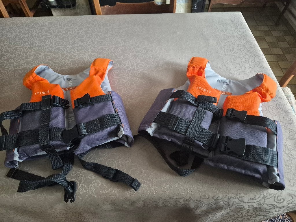 Zwemvesten voor kinderen, Sports nautiques & Bateaux, Vêtements nautiques, Enlèvement, Comme neuf, Enfant, Gilet de sauvetage ou Brassière