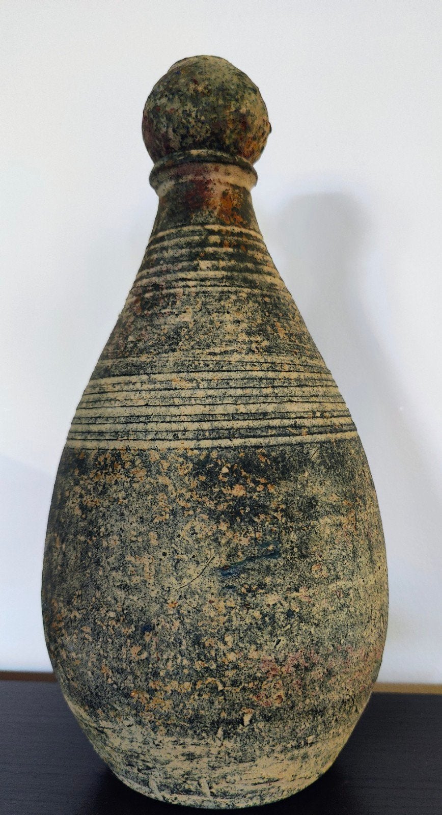 Sobere rustieke aardewerken kruik met stop - Wabi Sabi!, Antiek en Kunst, Ophalen