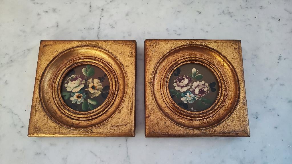 Vintage ronde vergulde lijstjes met bloemenschilderijtje, Antiek en Kunst, Kunst | Schilderijen | Klassiek, Ophalen of Verzenden