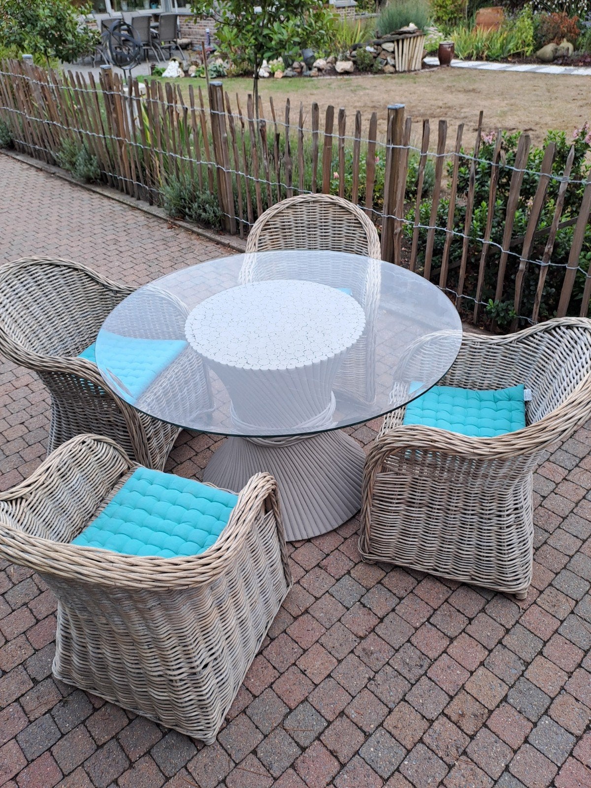 ensemble terrasse/jardin au toit de chaume., Enlèvement