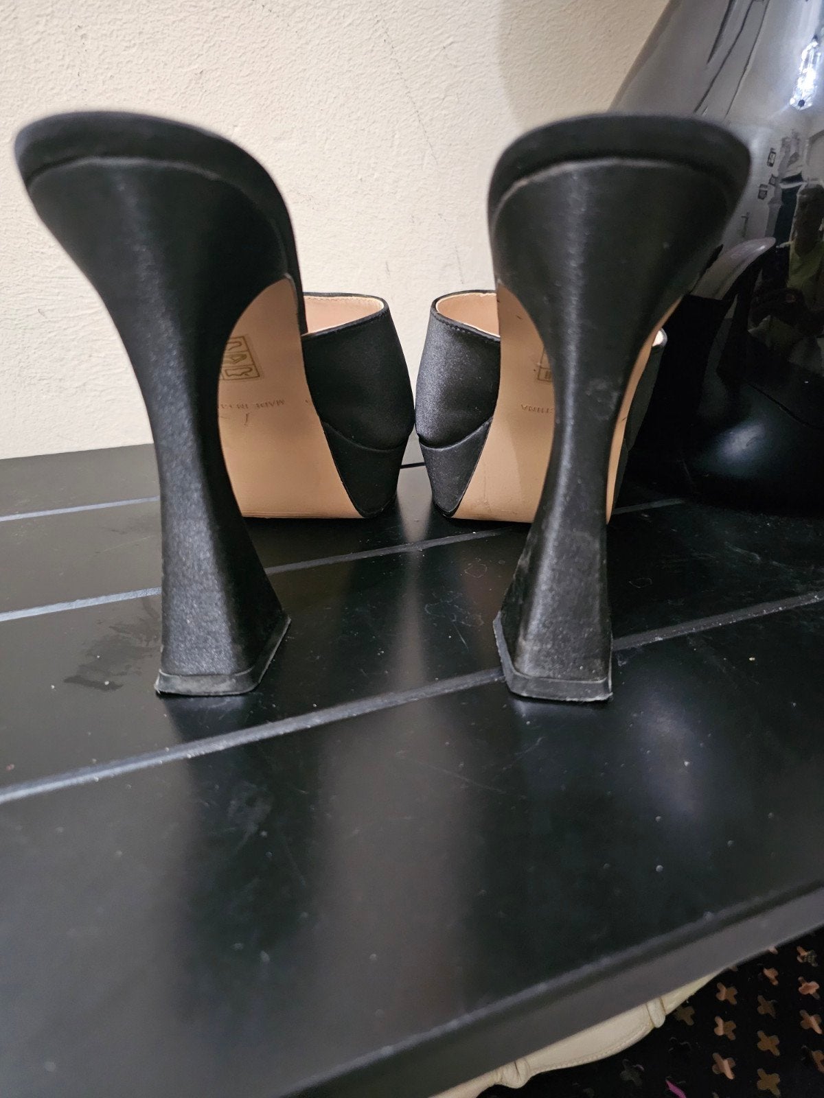 chaussures noires taille 39, matière satinée, marque RAID, Vêtements | Femmes, Enlèvement ou Envoi, Chaussures à haut talons, RAID