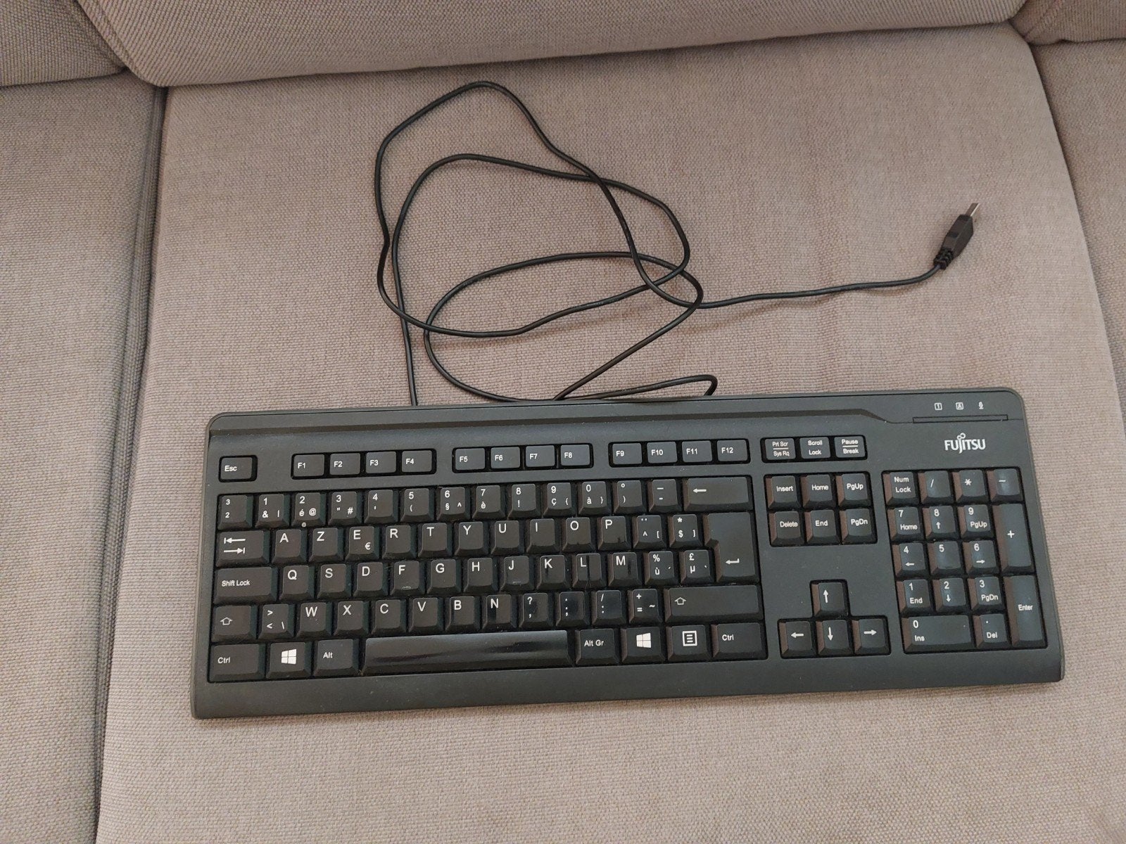 Clavier ordinateur Fujitsu, Informatique & Logiciels, Claviers, Enlèvement