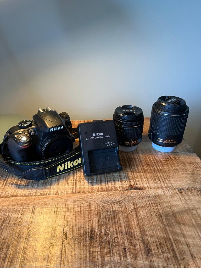 Pack Nikon D3300 – Kit Double Objectif VR + Accessoires, Audio, Tv en Foto, Fotocamera's Digitaal, Zo goed als nieuw, Spiegelreflex