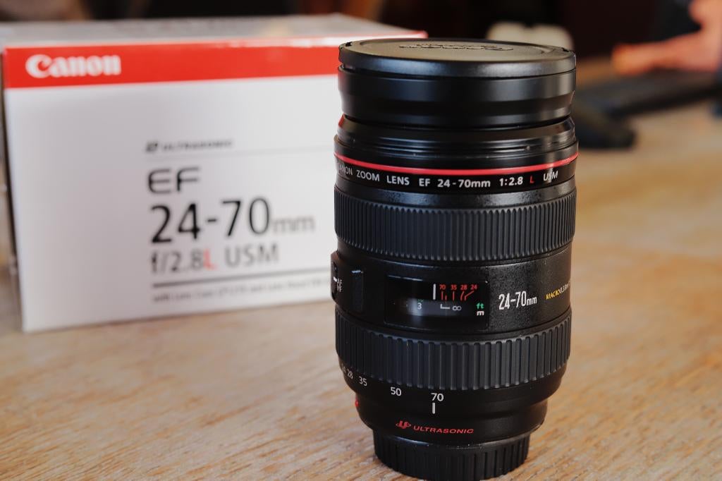 Canon EF 24-70 mm f/2,8 L USM, TV, Hi-fi & Vidéo, Enlèvement, Comme neuf, Accessoires, Zoom