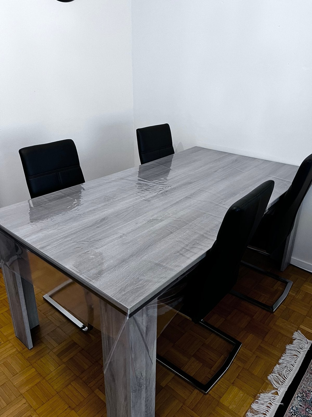 Eet tafel met 4 stoelen, Huis en Inrichting, Ophalen