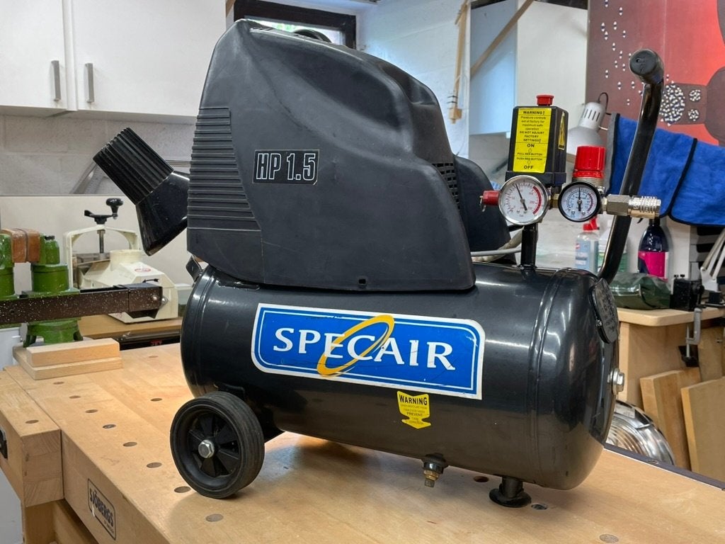 Compresseur Airpress HLO 215/25   RÉVISÉ & ÉTANCHE, Moins de 25 litres, Moins de 200 litres/min, Comme neuf, Mobile