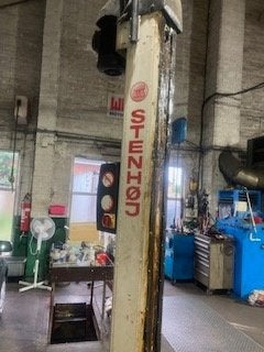 2 palen hefbrug stenhoy, Autos : Divers, Outils de voiture, Enlèvement, Utilisé