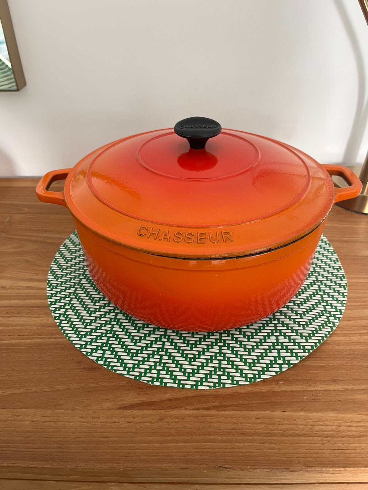 Cocotte en fonte emaillee, Maison & Meubles, Cuisine | Casseroles & Poêles, Enlèvement ou Envoi, Le Creuset, Comme neuf, Cocotte