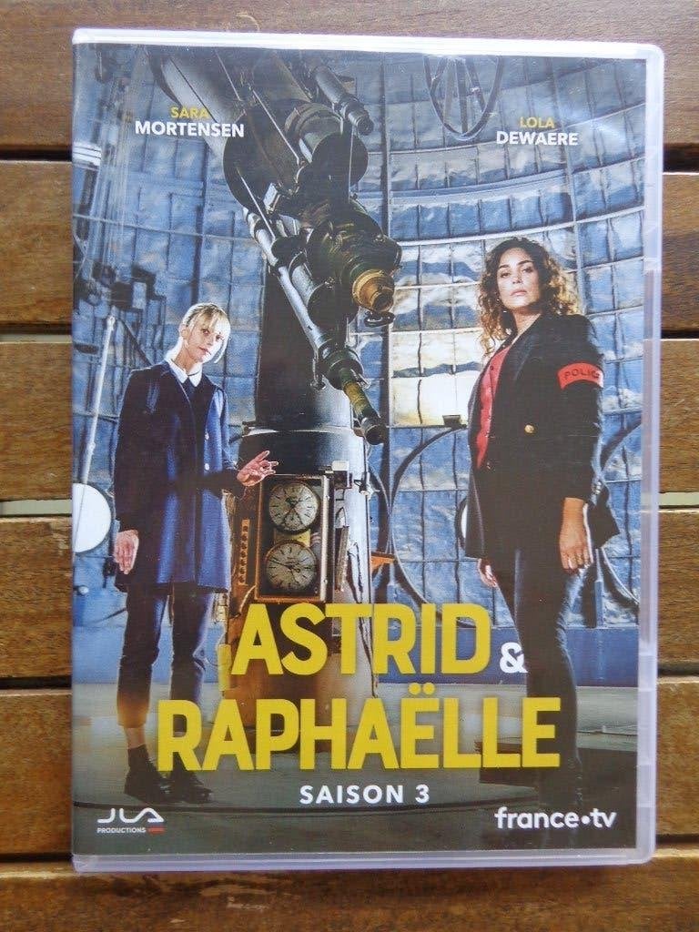 )))  Astrid & Raphaëlle  //  Saison 3  //  Mini Série  (((, Frans, Ophalen of Verzenden, Zo goed als nieuw, Frans