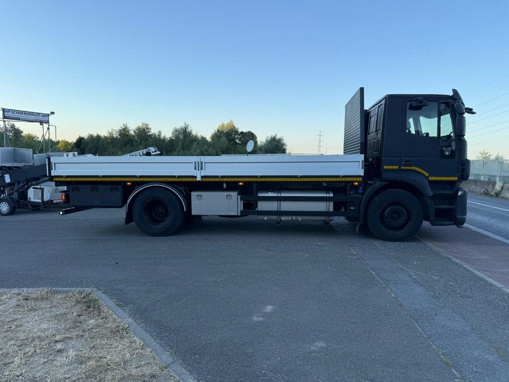 IVECO STRALIS -Nouvelle plateforme de chargement/6.60m/Klima, Autos, Achat, Euro 6, Entretenue par le concessionnaire, Noir