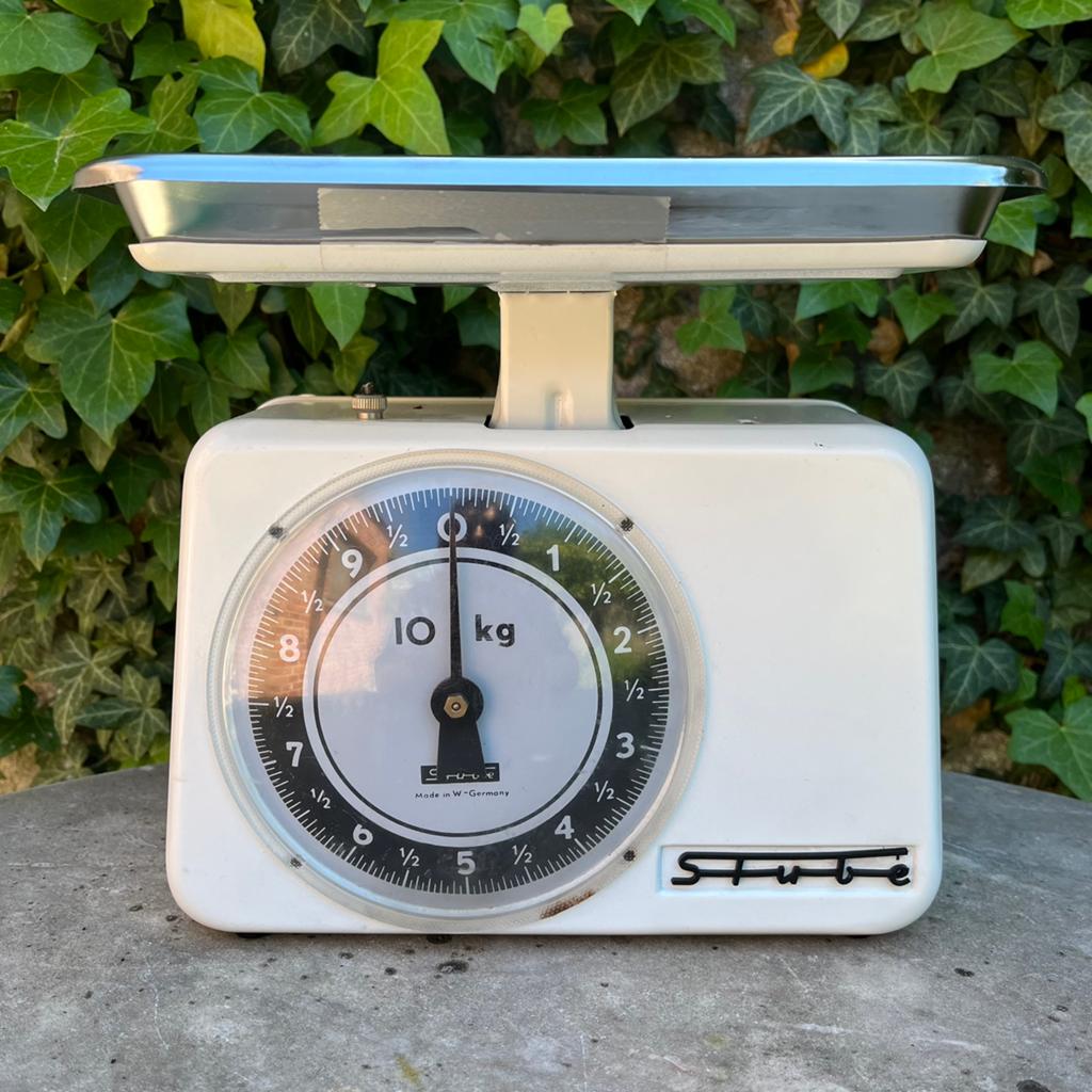Balance vintage Stube 10kg blanche, Enlèvement ou Envoi, Autres marques, Utilisé, Stube