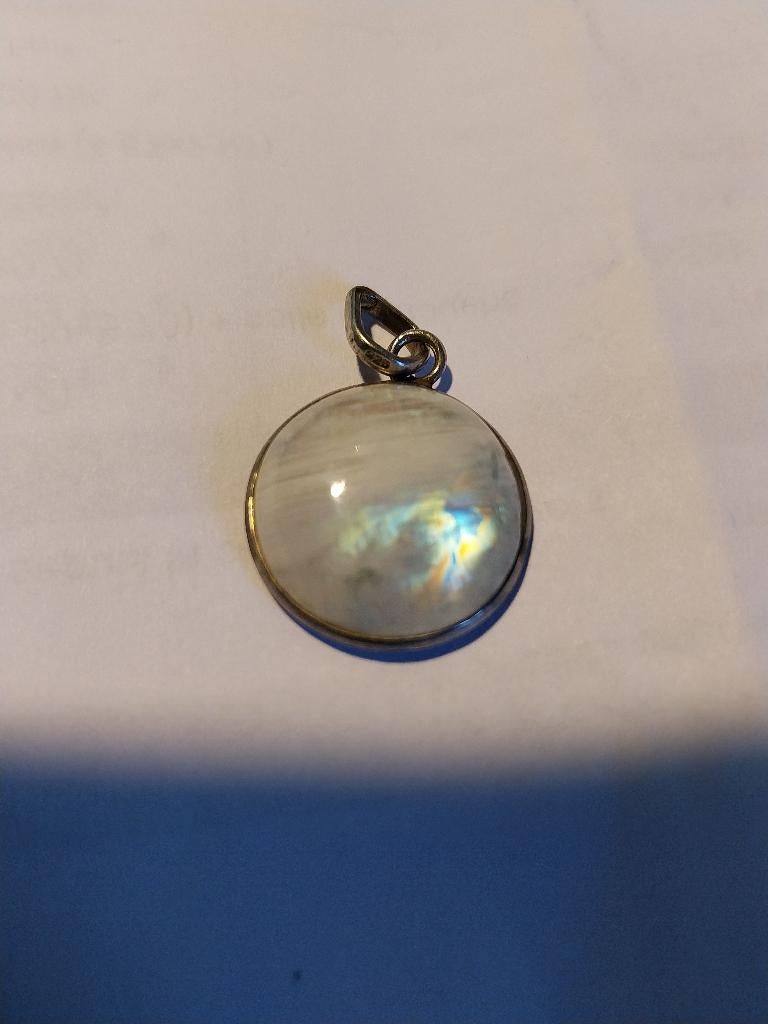 VINTAGE PENDENTIF EN ARGENT AVEC UNE PIEERE DE LUNE+CHAINE, Enlèvement ou Envoi, Comme neuf, Croix ou Symbole, Avec pierre précieuse