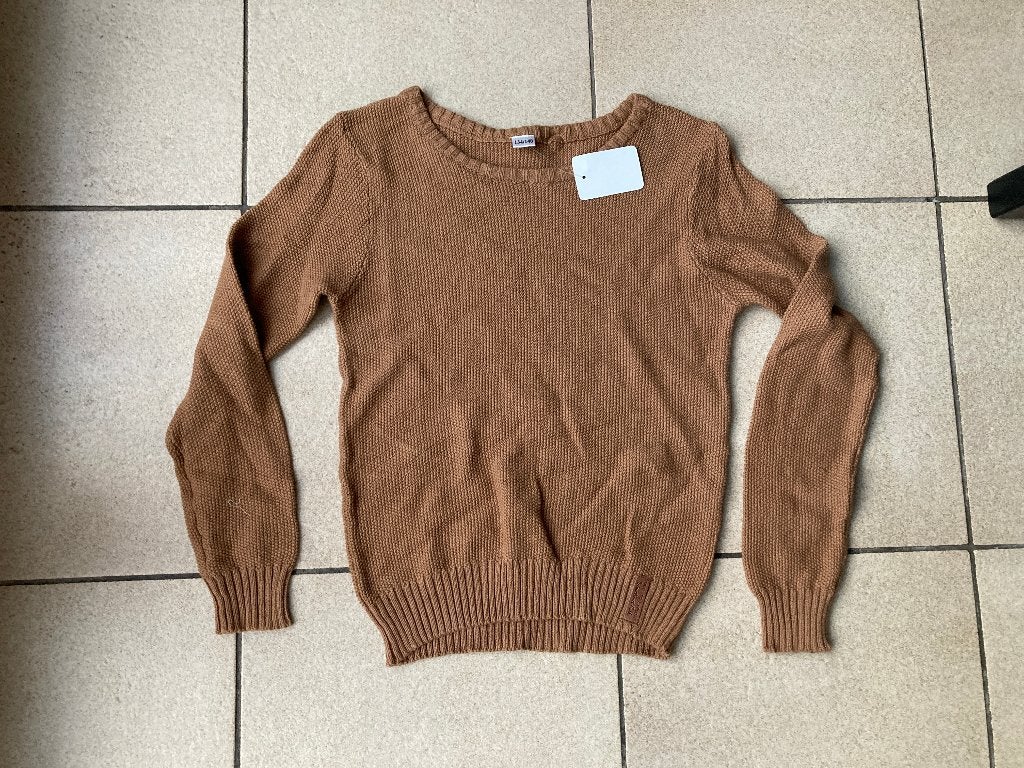 Nieuwe bruine trui - Maat 134 / 140, Enfants & Bébés, Vêtements enfant | Taille 134, Enlèvement ou Envoi, Neuf, Garçon, Pull ou Veste