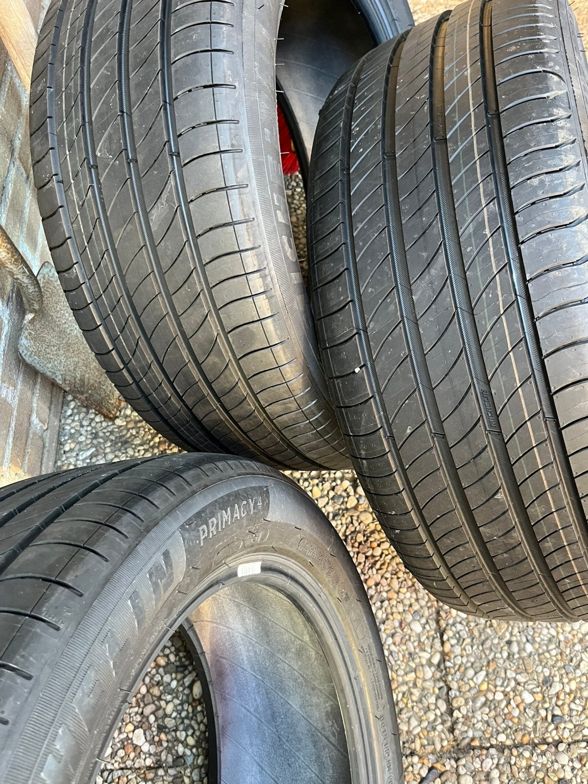 235 50 19 Michelin Primacy 4 km !, Enlèvement, Neuf