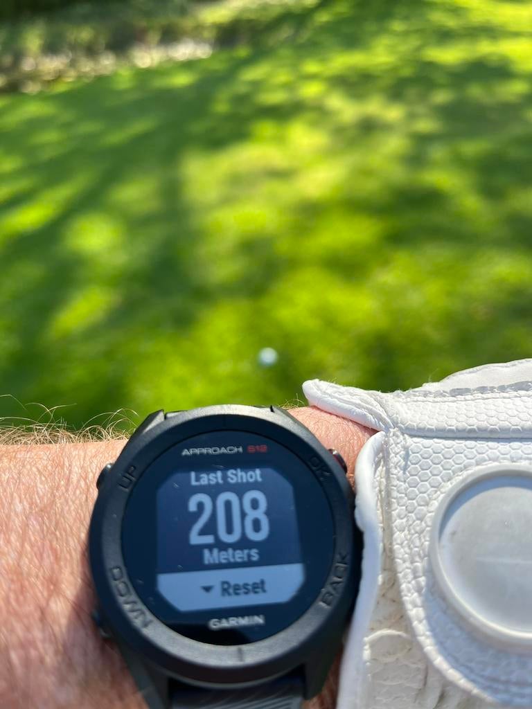 Garmin Golfwatch, Handtassen en Accessoires, Sporthorloges, Zo goed als nieuw, Zwart, Afstand, Waterdicht, Ophalen