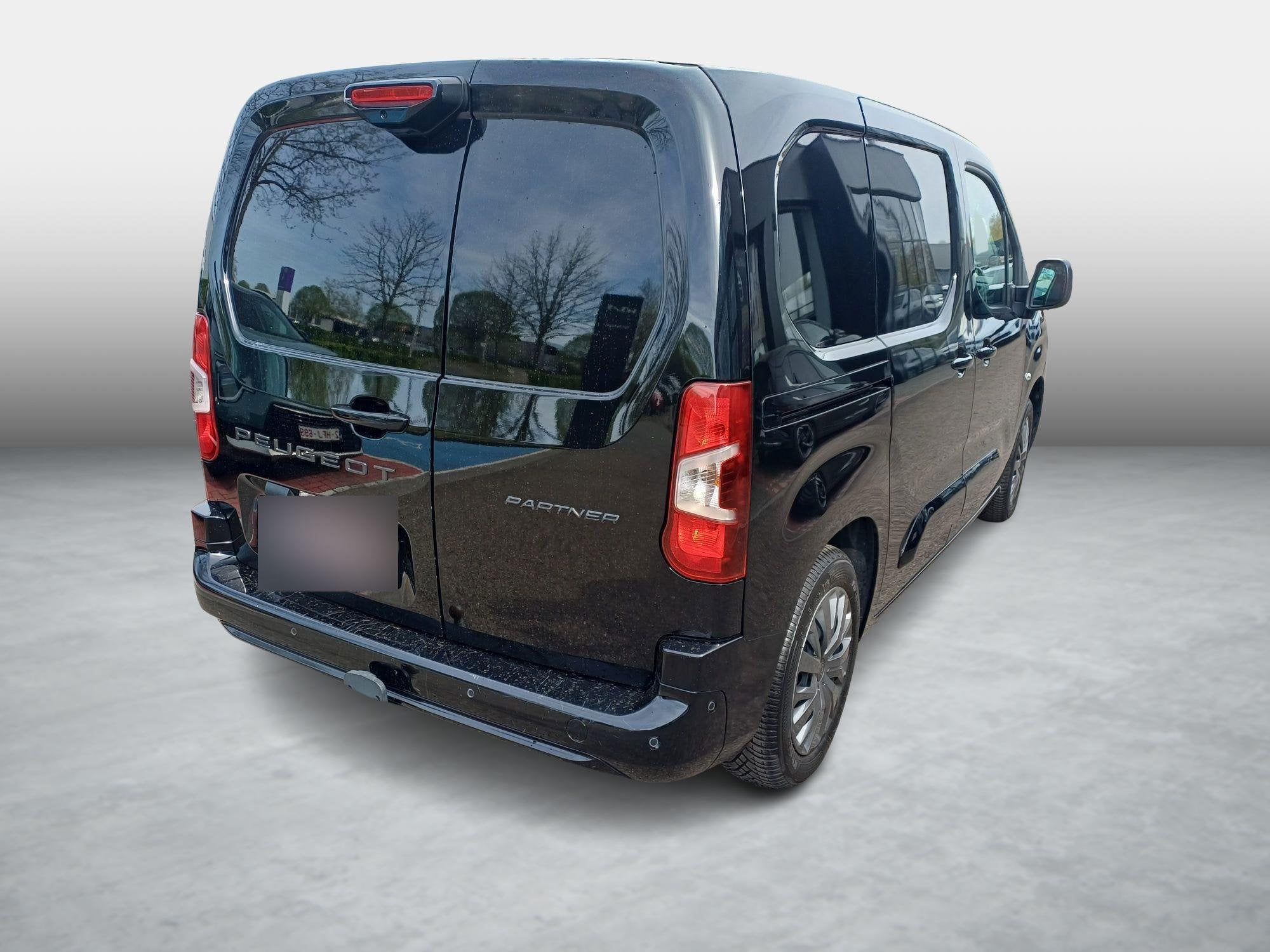 Peugeot Partner 1.5 BlueHDi L1 Light 96kW s/s EAT8, 1350 kg, 4 portes, Entreprise, 2 places