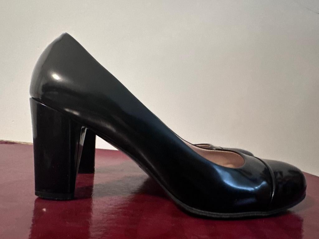Elegante zwarte schoenen., Ophalen