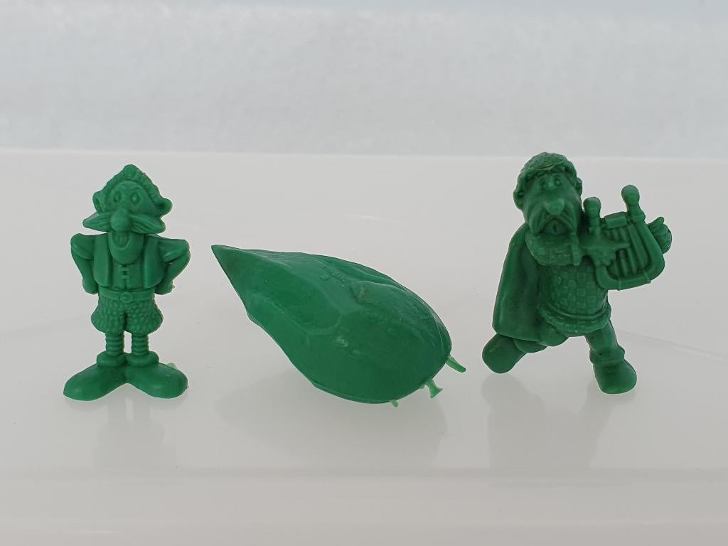 Lot van 2 Asterix & Obelix figuren + menhir Obelix (Dargaud), Collections, Enlèvement ou Envoi, Astérix et Obélix, Utilisé, Statue ou Figurine