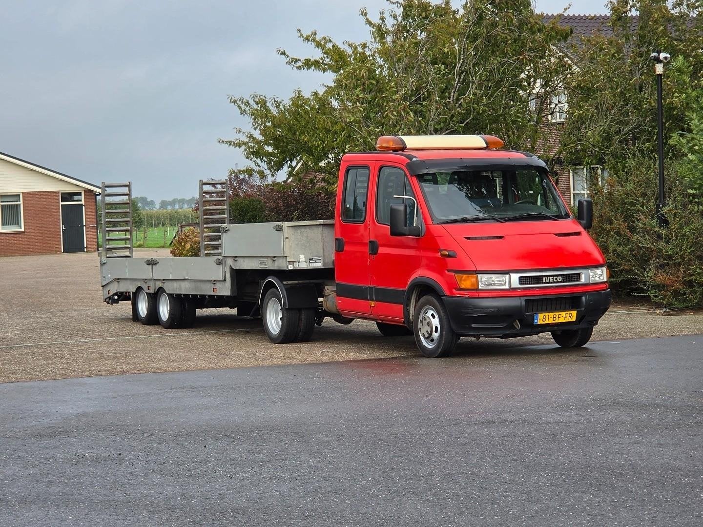 Iveco 40C 145pk met veldhuizen trailer en dubbele cabine! DK, Gebruikt, 145 pk, Iveco, 107 kW