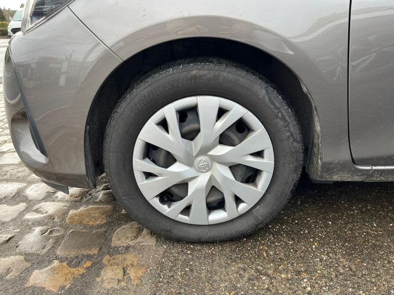 Toyota Yaris Comfort, Argent ou Gris, Achat, Entreprise, 112 ch
