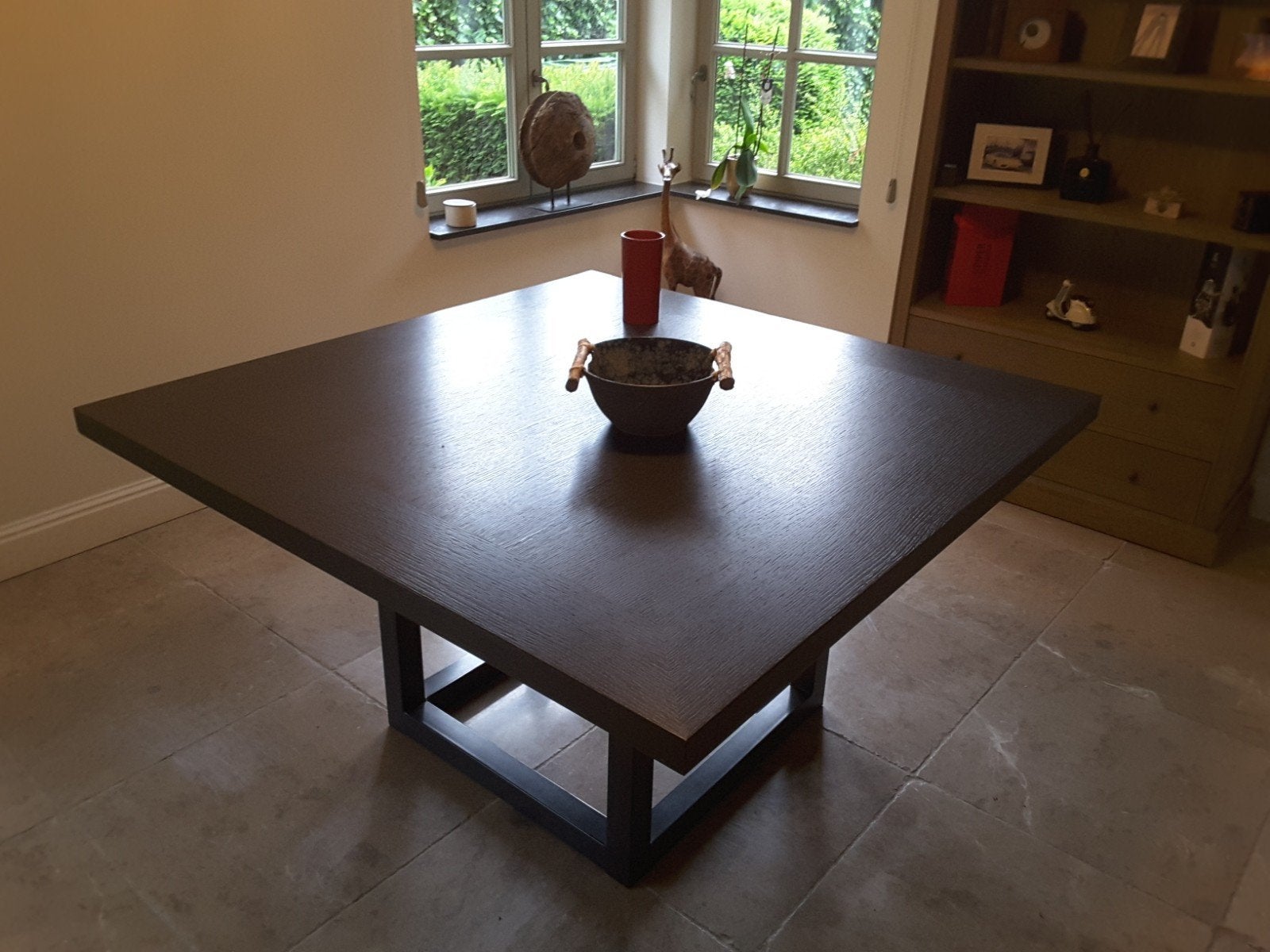 Zwarte eettafel 6 bruine stoelen, Huis en Inrichting, Ophalen of Verzenden, Zo goed als nieuw