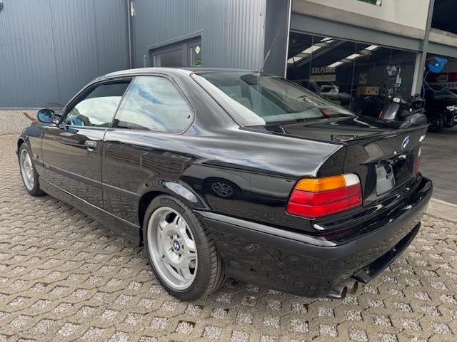 BMW M3 3,2 Evo - Handgeschakeld - OLDTIMER !, Auto's, Achterwielaandrijving, Zwart, Zwart, Bedrijf