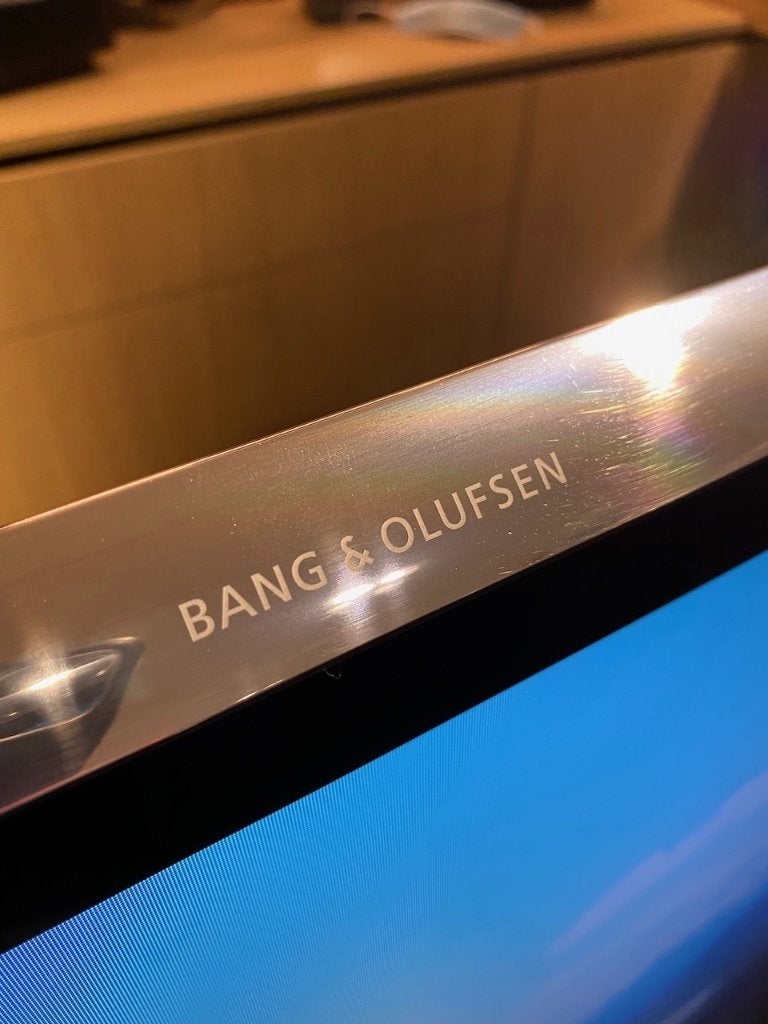 Bang & Olufsen Beovision 11-46 met motor stand - B&O, Ophalen, Info@bang-olufsen.dk, Zo goed als nieuw, Bang & Olufsen Alle 1 / DK-7600 Struer / Denmark