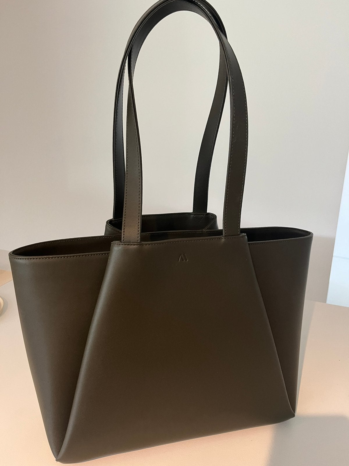 Kaai mid pyramid -kleur: hunter khaki, Handtassen en Accessoires, Ophalen, Zo goed als nieuw