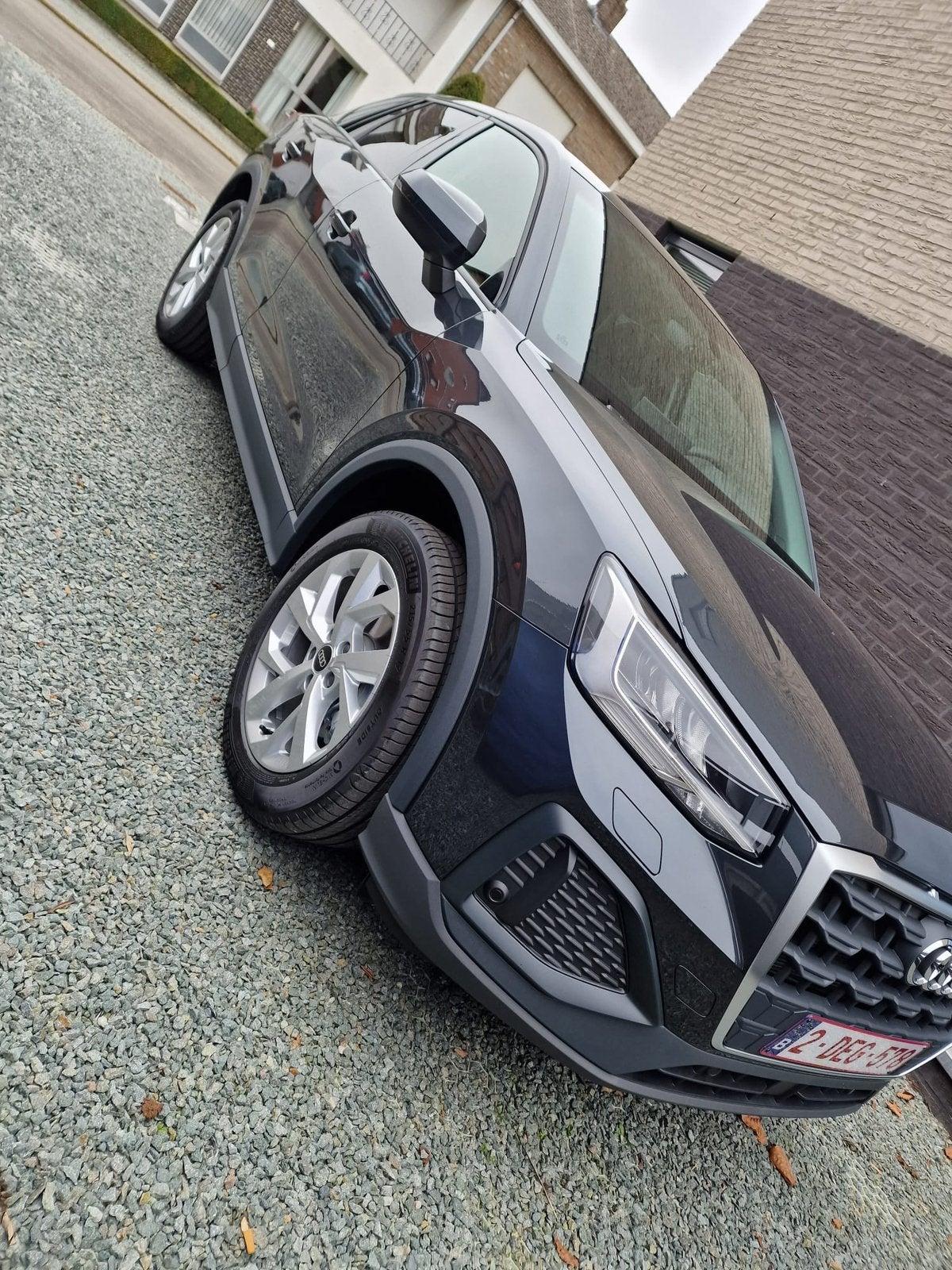 Q2 van 2023, Auto's, 1380 kg, 1498 cc, Leder, 5 zetels