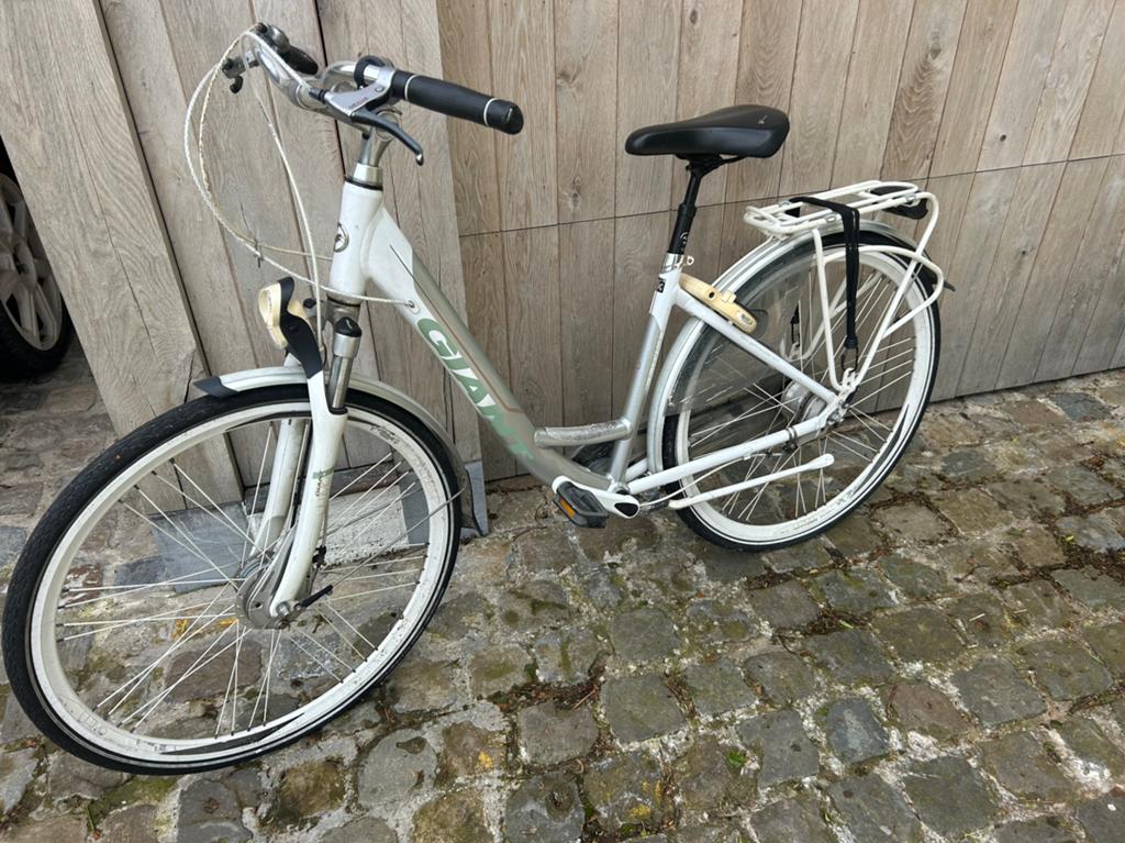Giant ultimo cs3 damesfiets wit, Fietsen en Brommers, Fietsen | Dames | Damesfietsen, Ophalen, Giant, Versnellingen